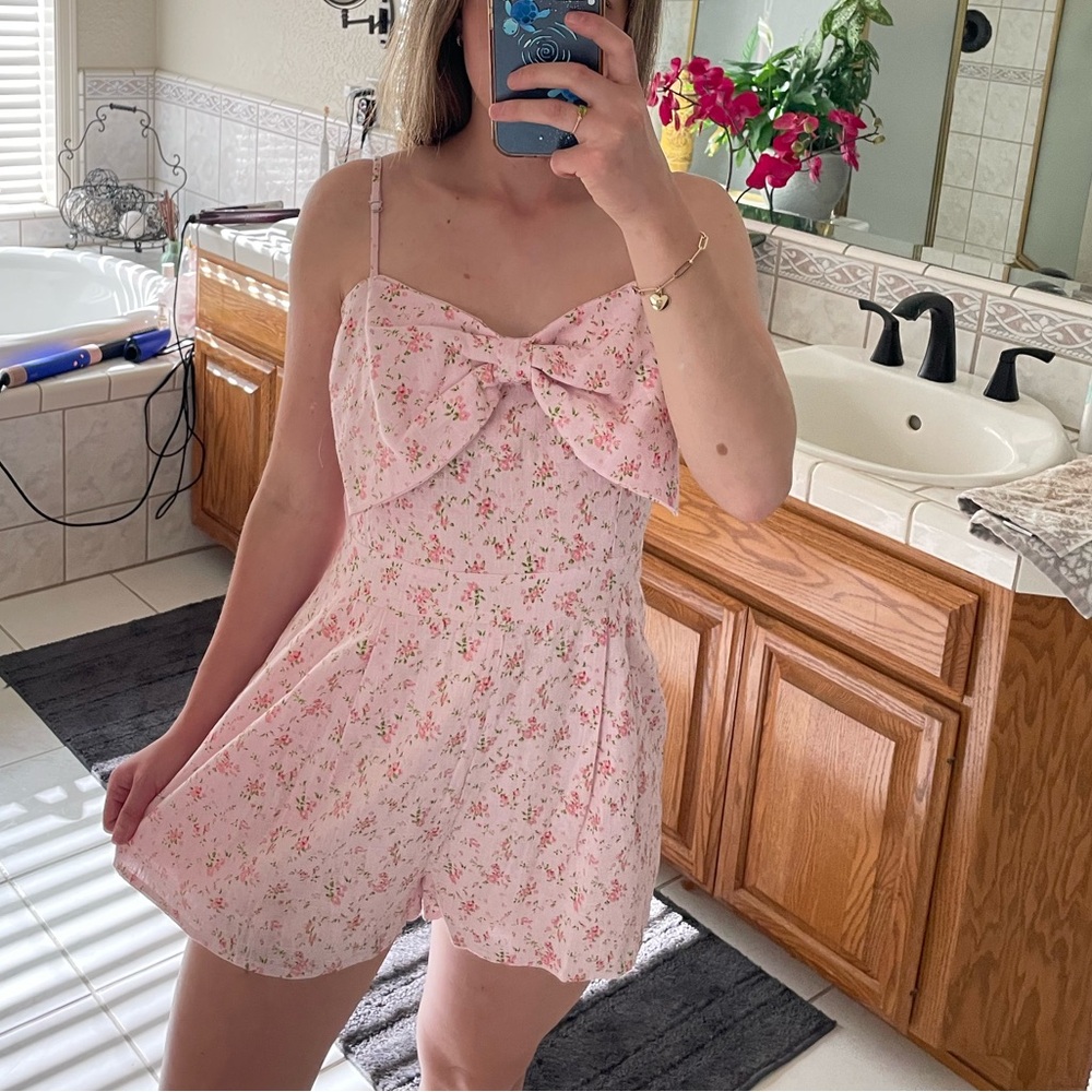 Altard State Floral light pink romper summer dress with pockets women’s size M - Picture 9 of 9